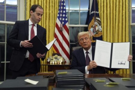 Trump administration sues Illinois and Chicago over immigrant sanctuary policies – CNN