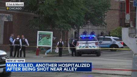 Girl, 15, shot near school on Chicago’s South Side – CBS News