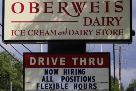 A year ago, Oberweis Dairy was in bankruptcy. Now it’s launching an expansion. – Crain’s Chicago Business