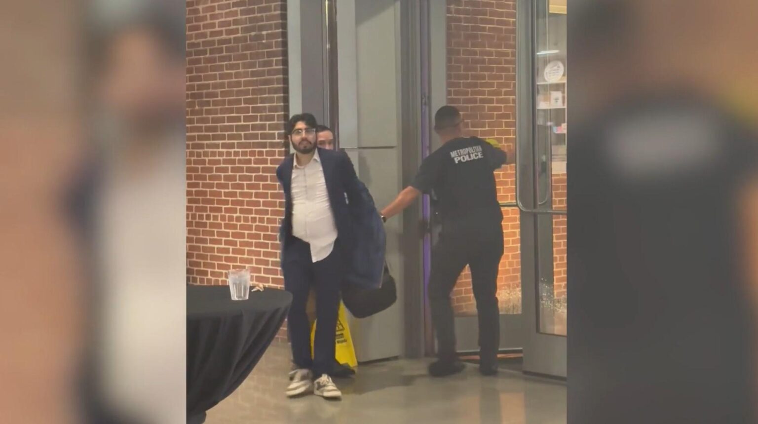 Agents raid East Albany Park residence amid probe into killing of Israeli Embassy staffers – WGN-TV