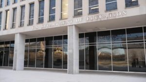 ‘A Tsunami Coming From Washington’: Chicago, Illinois Leaders Respond to Education Department Layoffs – WTTW