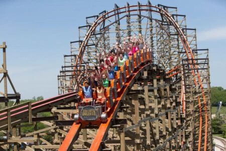 CBS News Chicago gets sneak peek at Six Flags Great America roller coaster – CBS News