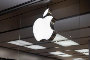 Apple closing Northbrook Court store – Crain’s Chicago Business