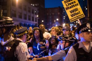 Chicago crime: Man shot multiple times in River North, critically hurt, police say – FOX 32 Chicago
