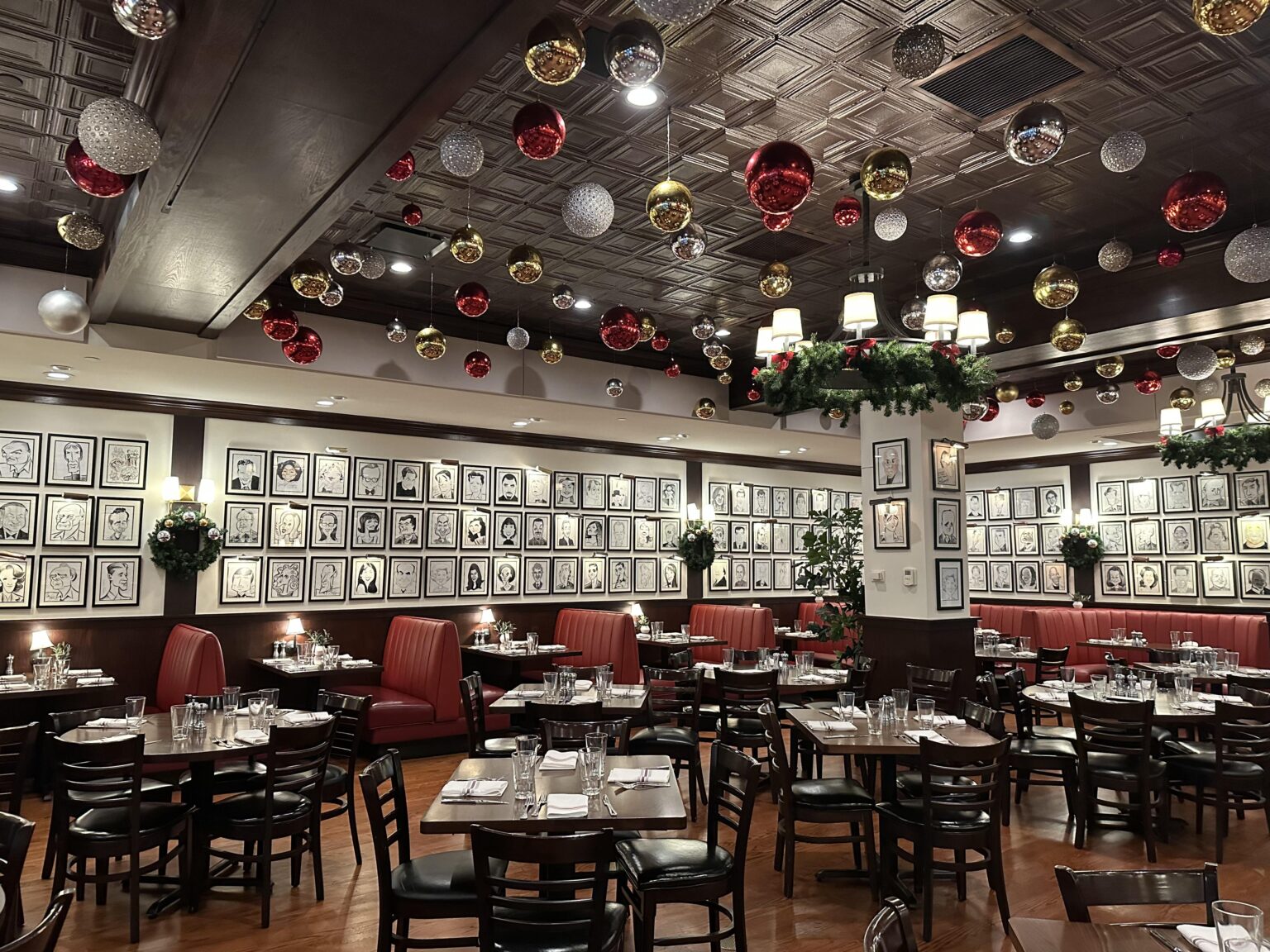 The 17 Best Restaurants In Chicago’s Theater District – Chicago – The Infatuation