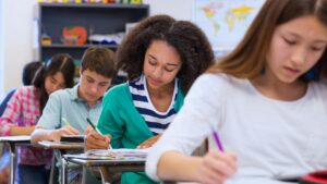 Letters: As a high school student, I can confirm that school is harder now that it was for my dad – Chicago Tribune