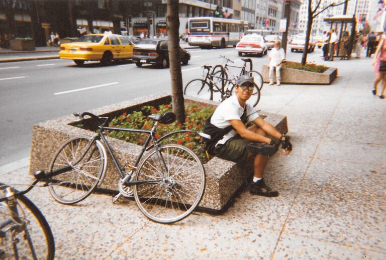 Meet Chicago’s last bike messengers. Here’s how they survive – Chicago Sun-Times
