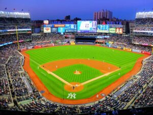New York Yankees, Chicago Cubs, Detroit Tigers Interested in Trade for Gold Glover – Yahoo Sports