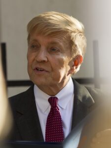Former Ald. Bob Fioretti making second bid for Cook County State’s Attorney; this time as a Republican – CBS News