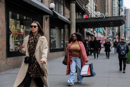 Exclusive data: How tariff turmoil affected consumer confidence in Chicago – The Business Journals