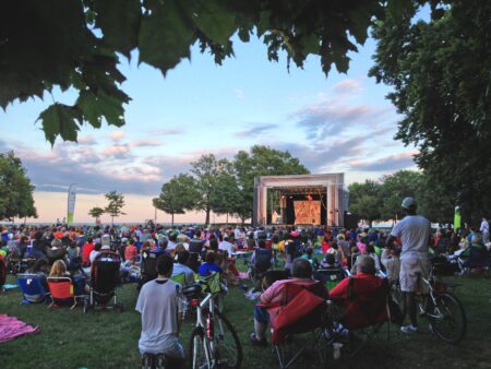 Outdoor theater is a Chicago summer tradition. Here’s where to Shakespeare under the stars. – WBEZ Chicago