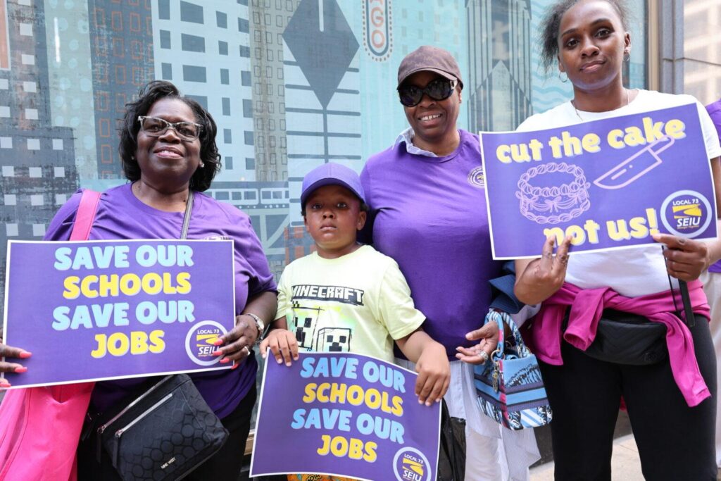 Chicago Public Schools moves custodians in-house, cuts 480 jobs – Chalkbeat