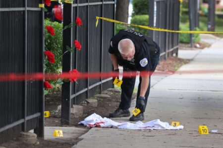 Chicago’s violent crime is declining, but Mayor Johnson isn’t getting credit – Axios