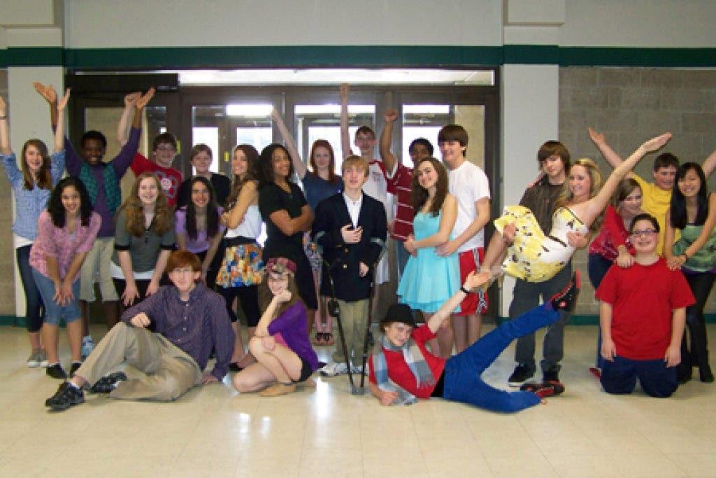 Hightstown High School Theater Students Starring in “Chicago” for 4 Performances Next Week – TAPinto