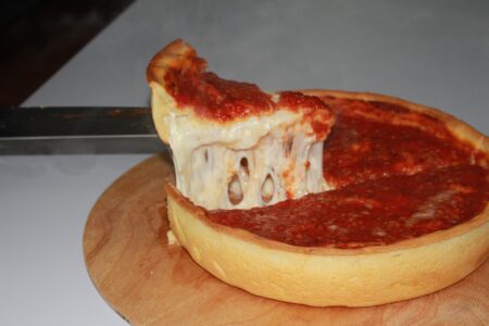 Chicago pizzeria makes Food Network’s list of ’50 best slices to try’ in the US – NBC 5 Chicago