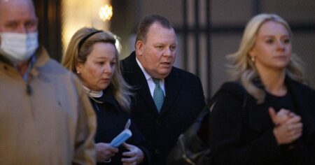 Supreme Court Rules for Chicago Politician in Bank Fraud Case – The New York Times