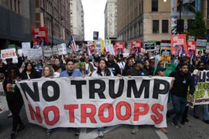 Trump declares war on Chicago. What an example of incompetent leadership | Opinion – Fresno Bee