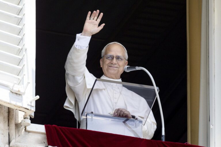 The ‘Pope economy’ takes off in Chicago | CNN Business – CNN