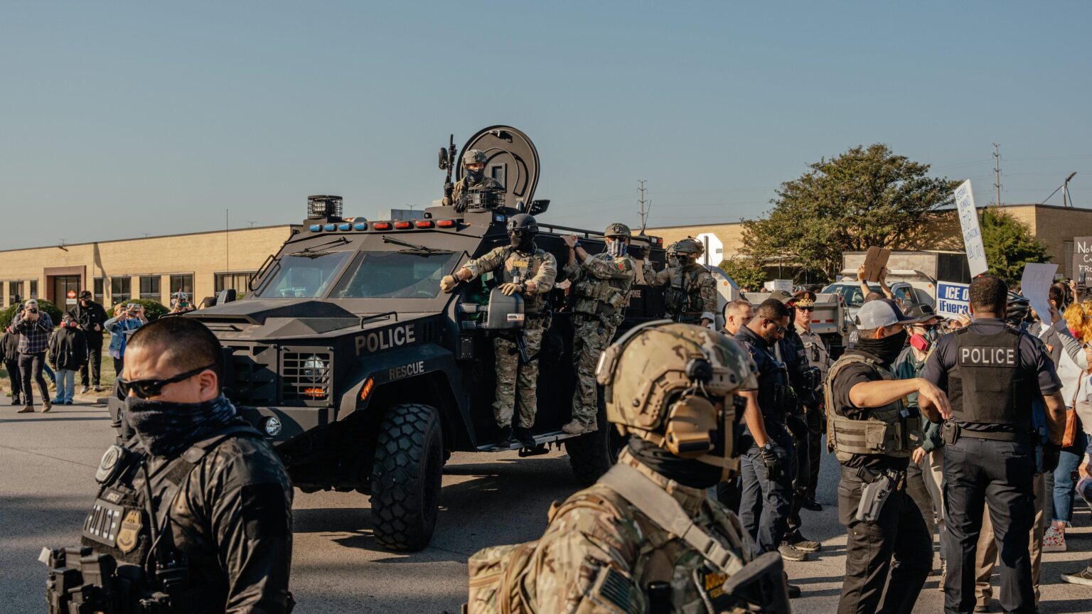 Trump authorizes National Guard in Chicago as judge temporarily blocks his plan to deploy federal troops in Portland – CNN