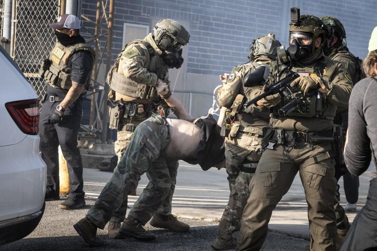 Clashes between ICE agents, protesters escalate across Chicago area – CBS News