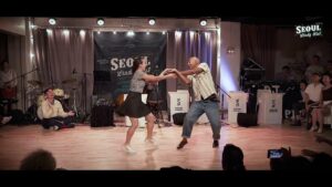 dancing-being-in-time, Min Yoon’s SOLO Performance – Chicago Reader