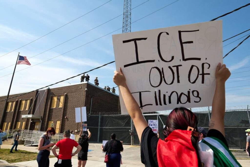 Chicago and Illinois sue to stop Trump’s Guard deployment plan after Portland ruling – AP News