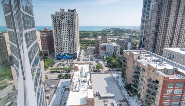 Developer Reveals South Loop Site Originally Planned for 25-Story Apartment Tower Developer lists South Loop site where it had planned a 25-story apartment tower – Crain’s Chicago Business